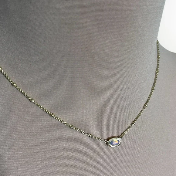 **NIB** Kendra Scott Mini Elisa Necklace - Gold/Pink Opalite - Picture 3 of 9